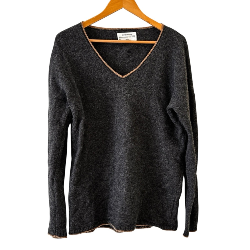 REI Womens Noresland Lambswool V Neck Sweater Size M Gray Preppy Old Money